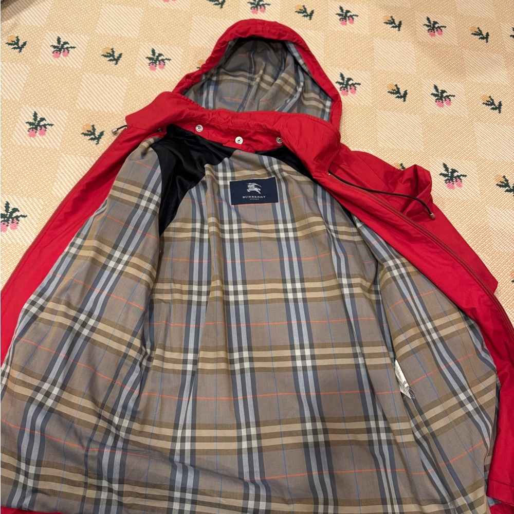 Burberry London Red Hooded Rain Jacket Nova Check Lined women’s Size M - Picture 6 of 11